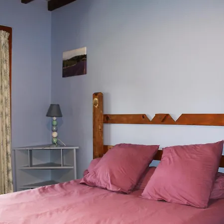 Les Pascals Bed & Breakfast 3*